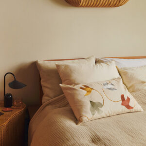 スウィフトバード エンブロイダリー クッション 60cm×40cm