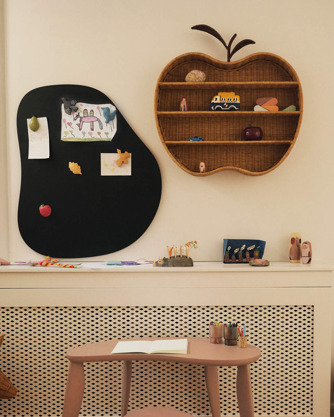 Ferm Living(ファームリビング) 林檎の編み込みラタンシェルフ